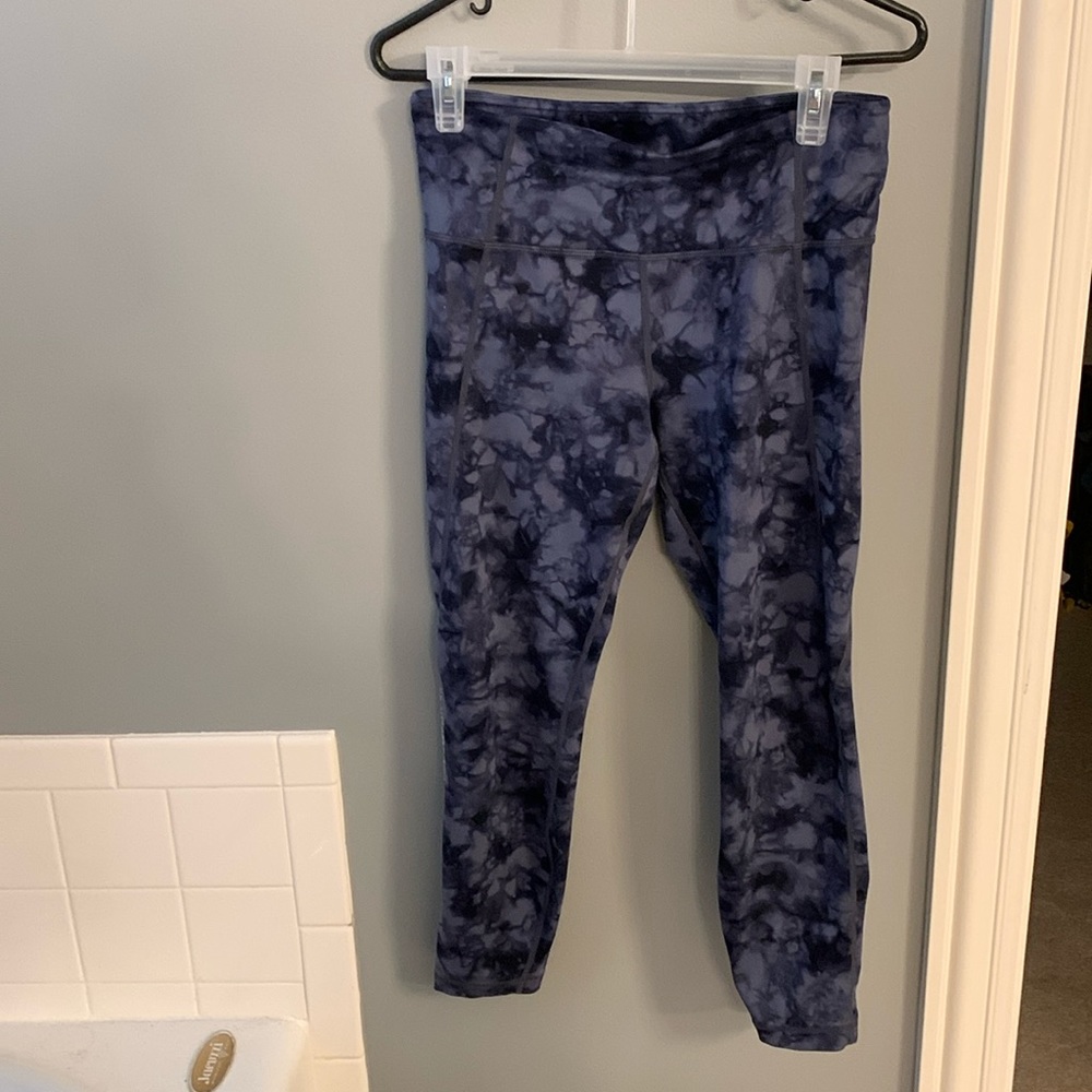 Athleta Powervita Blue Tie Dye  Tight Leggings size M